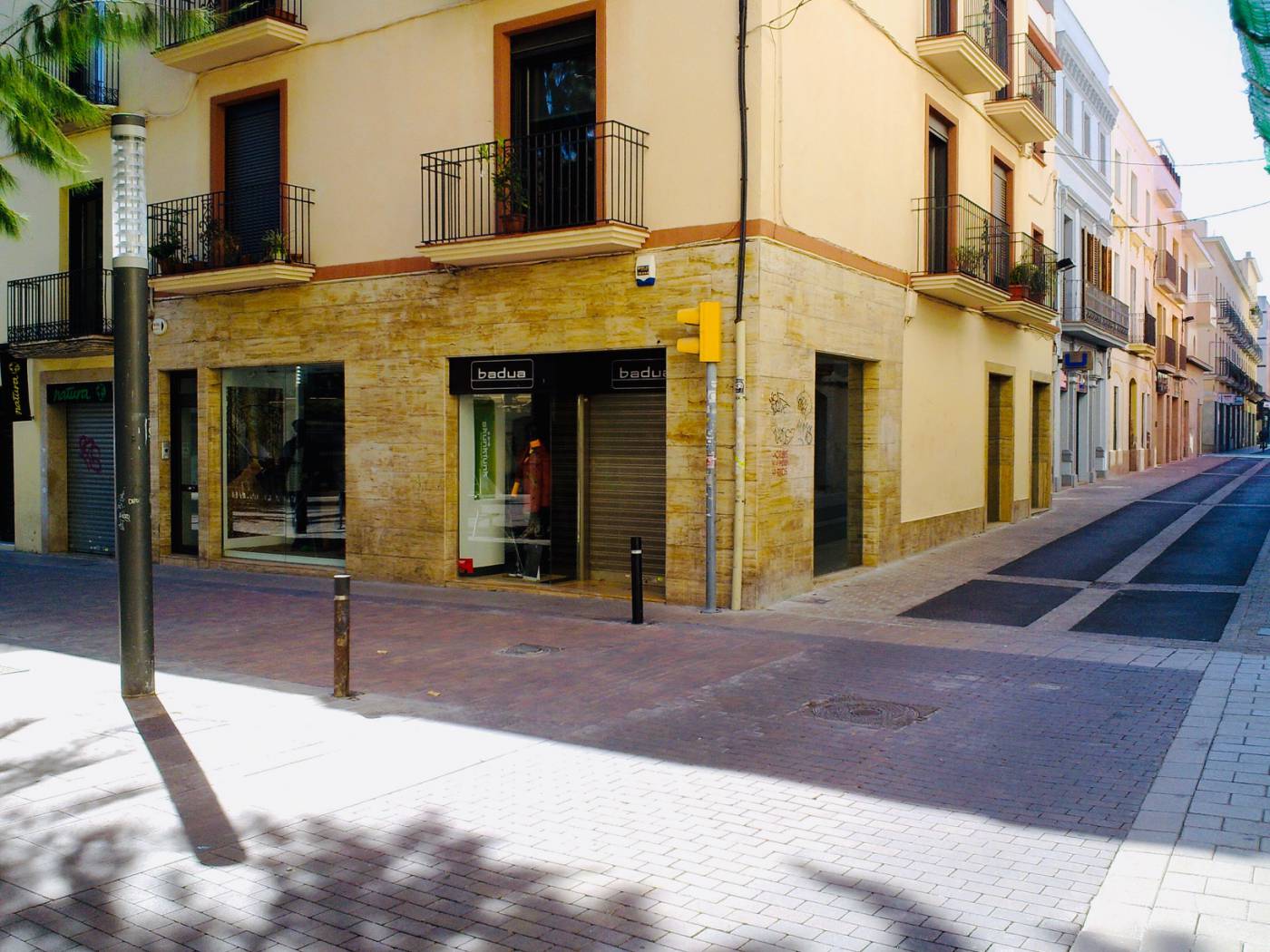 Local comercial en alquiler en Vilanova i la Geltrú Finques Pascual Local comercial en alquiler en Vilanova i la Geltrú Finques Pascual